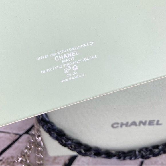 CHANEL seafoam green beauty line cosmetic pouch crossbody or bumbag tote - Picture 11 of 16